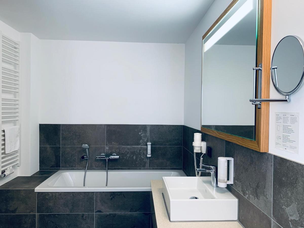 Stadthotel Kachelofen Krumbach Eksteriør billede