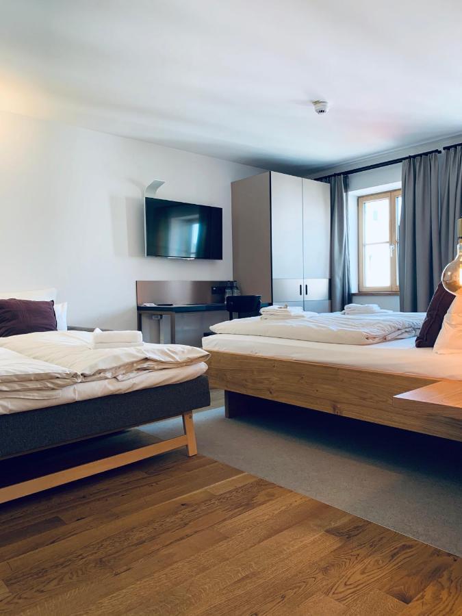 Stadthotel Kachelofen Krumbach Eksteriør billede