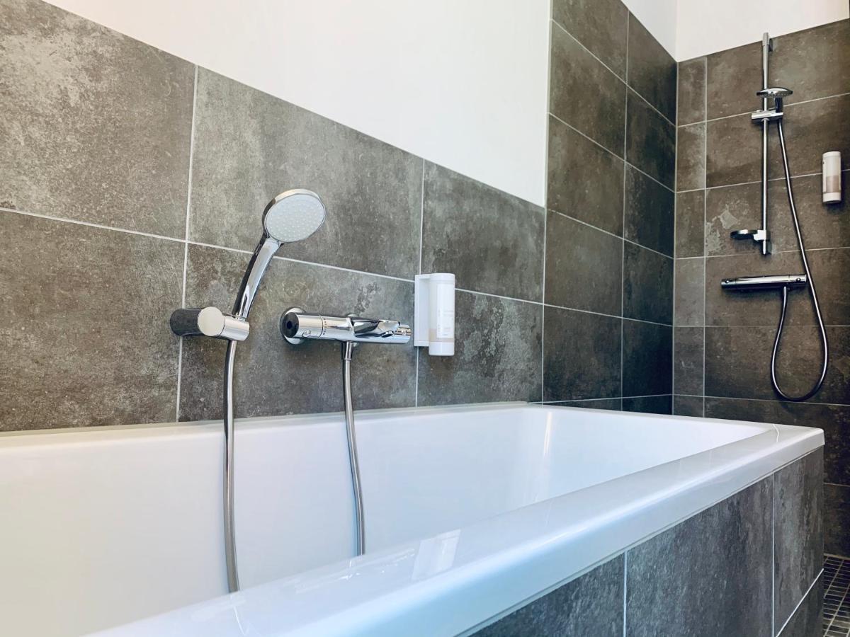 Stadthotel Kachelofen Krumbach Eksteriør billede
