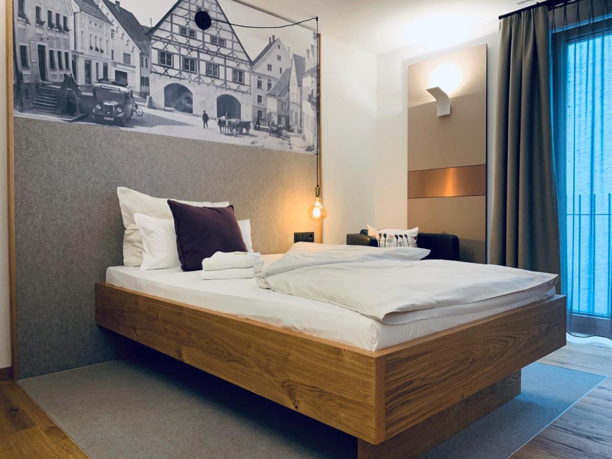 Stadthotel Kachelofen Krumbach Eksteriør billede