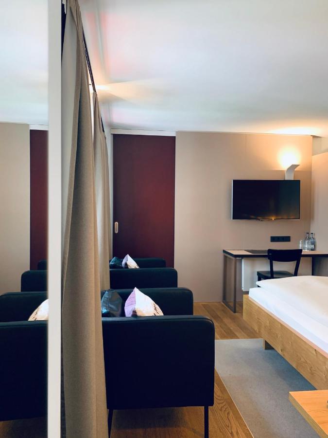 Stadthotel Kachelofen Krumbach Eksteriør billede