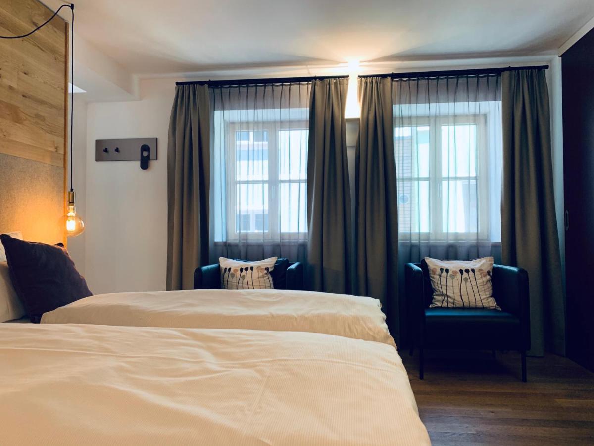 Stadthotel Kachelofen Krumbach Eksteriør billede