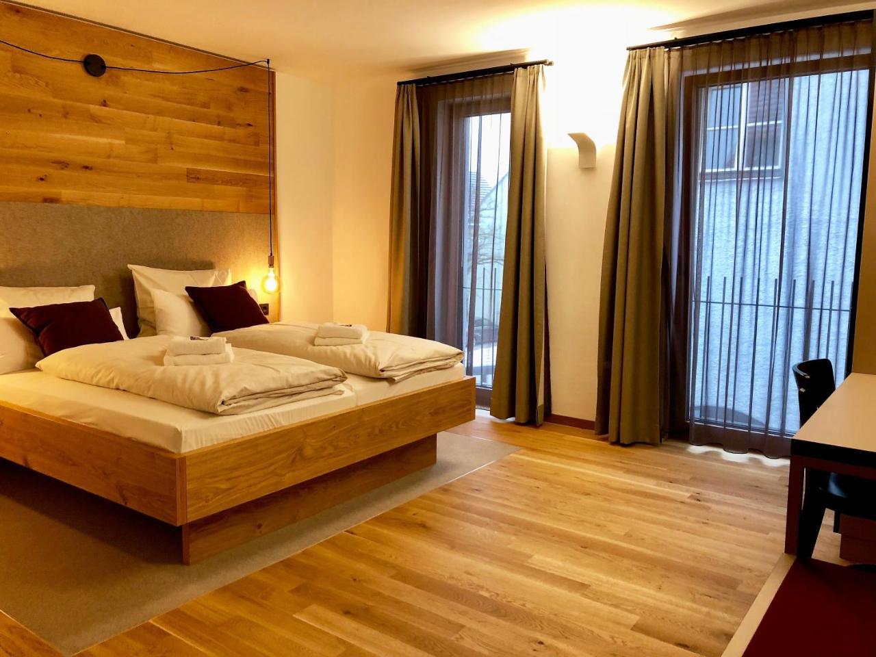 Stadthotel Kachelofen Krumbach Eksteriør billede